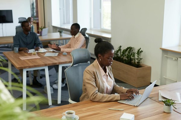 Les essentiels pour lancer efficacement votre entreprise en ligne